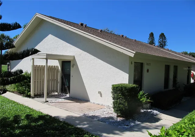 Photo 1 of Condo for sale at 1023 Capri Isles Blvd #6, Venice, FL 34292 | MLS# A4709479 | Listing updated on 2026-10-15