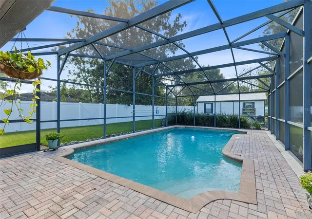Photo 2 of Single family home for sale at 417 Holly Ct, Winter Springs, FL 32708 | MLS# O6449688 | Listing updated on 2026-10-20