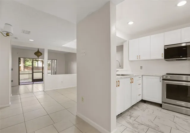 Photo 2 of Condo for sale at 2107 Honour Rd #2107, Orlando, FL 32839 | MLS# O6449690 | Listing updated on 2026-10-17