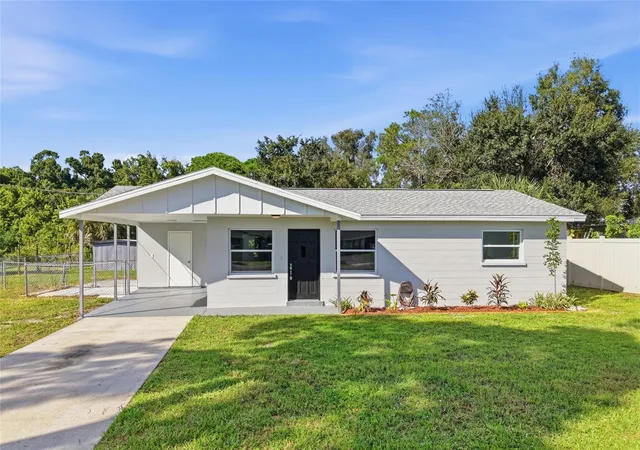 Single family home for sale at 1015 60th Avenue Ter W, BRADENTON, FL 34207 | MLS# A4709485