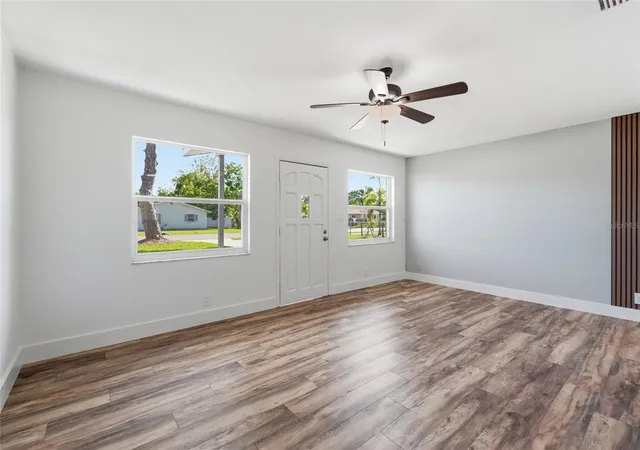 Photo 3 of Single family home for sale at 1015 60th Avenue Ter W, Bradenton, FL 34207 | MLS# A4709485 | Listing updated on 2026-10-20