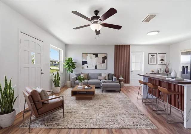 Photo 4 of Single family home for sale at 1015 60th Avenue Ter W, Bradenton, FL 34207 | MLS# A4709485 | Listing updated on 2026-10-20