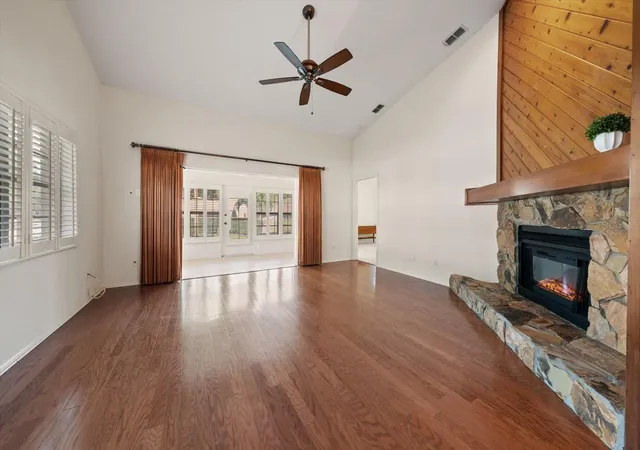 Photo 3 of House for sale at 3160 Jademoor Cir, Palm Harbor, FL 34685 | MLS# TB8557817 | Listing updated on 2026-10-20