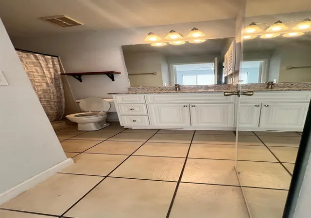 Listing Photo 4 - Condo for sale in building located at 2740 Oak Park Wy, Orlando, FL 32822 - Unit #102
