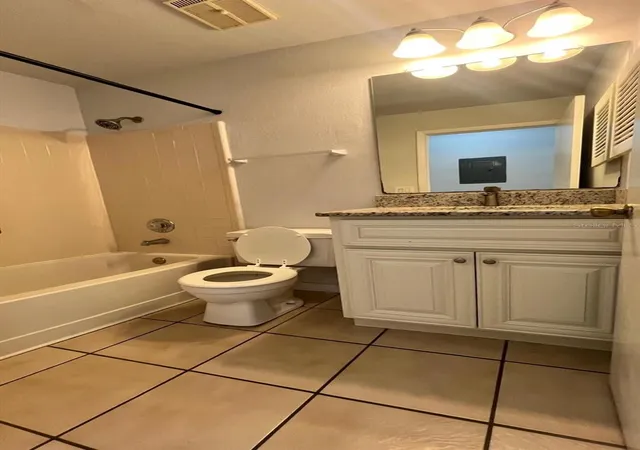 Listing Photo 5 - Condo for sale in building located at 2740 Oak Park Wy, Orlando, FL 32822 - Unit #102