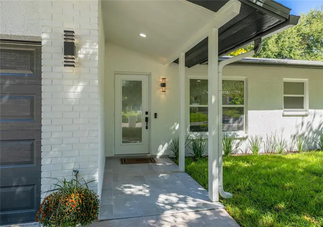 Photo 3 of Single family home for sale at 1479 S Evergreen Ave, Clearwater, FL 33756 | MLS# TB8557818 | Listing updated on 2026-10-14