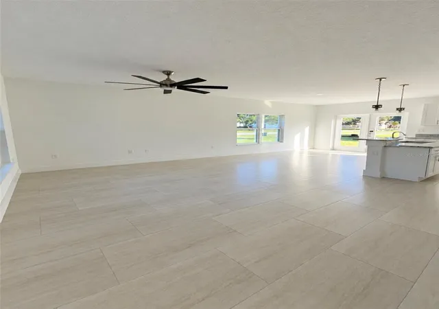 Photo 4 of Single family home for sale at 1336 Dean Ave, Eustis, FL 32726 | MLS# G5119039 | Listing updated on 2026-10-30