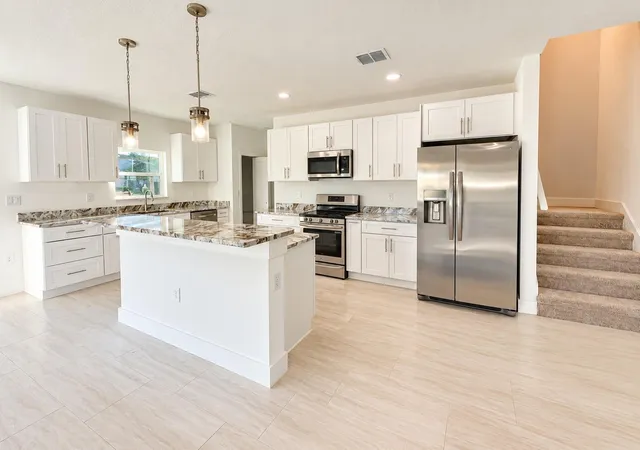 Photo 2 of Single family home for sale at 1336 Dean Ave, Eustis, FL 32726 | MLS# G5119039 | Listing updated on 2026-10-30
