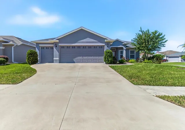 Photo 2 of Single family home for sale at 4355 Bent Crk Ln, Leesburg, FL 34748 | MLS# G5119040 | Listing updated on 2026-10-21