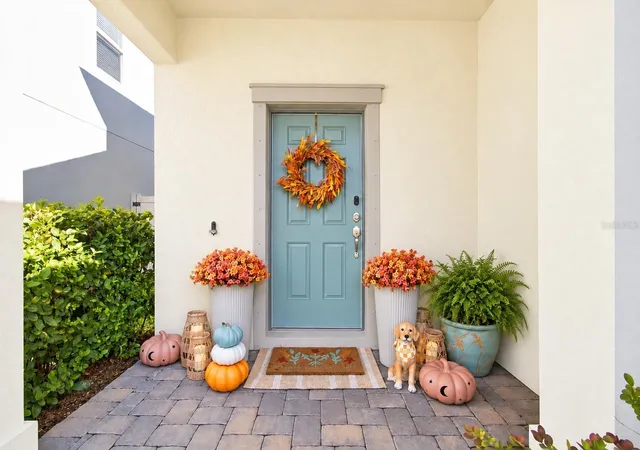 Photo 4 of Single family home for sale at 19971 Stone Pine Cir, Lutz, FL 33558 | MLS# TB8557836 | Listing updated on 2026-10-21