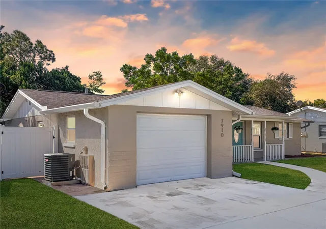Photo 2 of Single family home for sale at 7910 Ilex Dr, Port Richey, FL 34668 | MLS# W7890300 | Listing updated on 2026-10-16