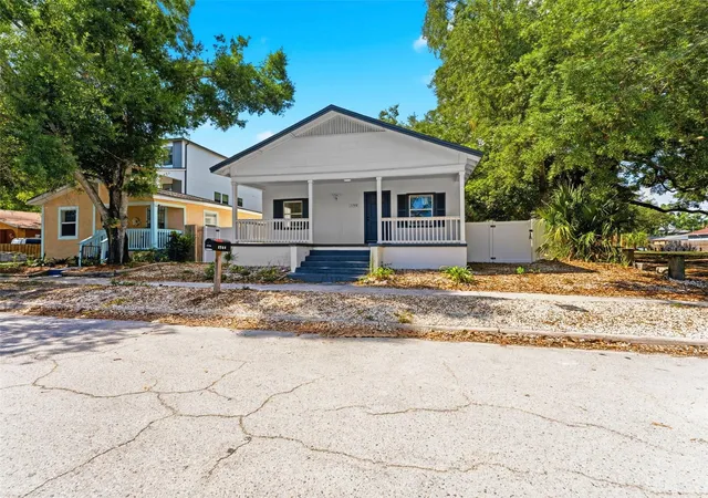 Photo 1 of Single family home for sale at 1740 W Cherry St, Tampa, FL 33607 | MLS# TB8557842 | Listing updated on 2026-10-14