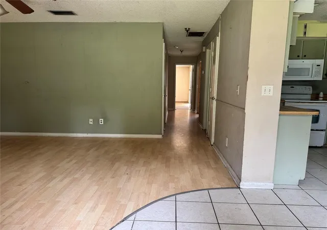 Photo 2 of Single family home for sale at 1603 Royal Palm Dr, Edgewater, FL 32132 | MLS# O6449729 | Listing updated on 2026-10-15