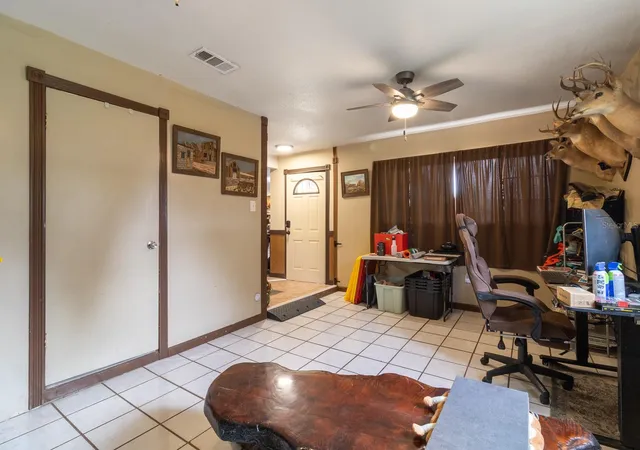 Photo 4 of Single family home for sale at 863 SE Defender Dr, Lake City, FL 32025 | MLS# GC544167 | Listing updated on 2026-10-25