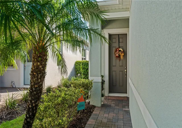 Photo 2 of House for sale at 1915 Flora Pass Pl, Kissimmee, FL 34747 | MLS# O6449739 | Listing updated on 2026-10-22