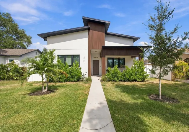 Photo 1 of Single family home for sale at 3721 6th Avenue N, Saint Petersburg, FL 33713 | MLS# TB8557881 | Listing updated on 2026-10-17