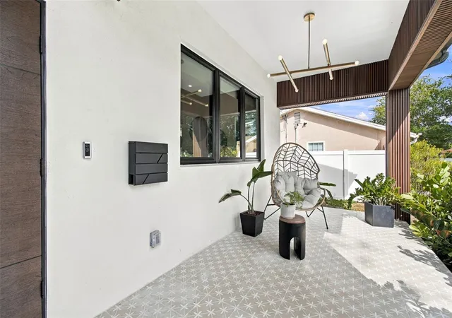 Photo 3 of Single family home for sale at 3721 6th Avenue N, Saint Petersburg, FL 33713 | MLS# TB8557881 | Listing updated on 2026-10-17