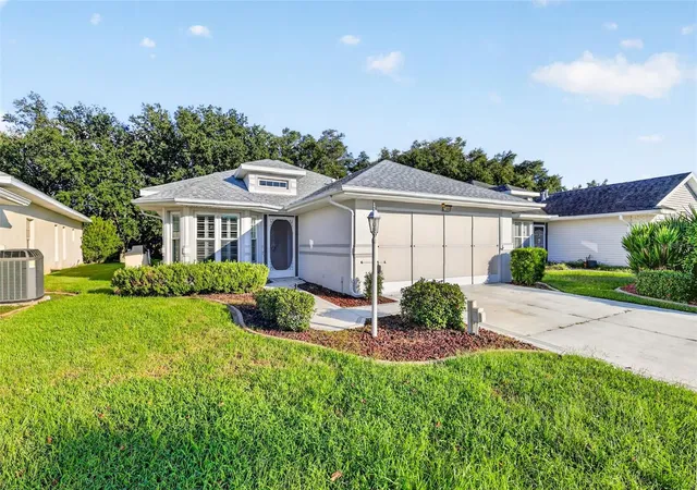 Photo 1 of Single family home for sale at 21848 Royal St Georges Ln, Leesburg, FL 34748 | MLS# G5119048 | Listing updated on 2026-10-17