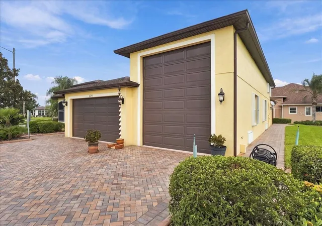 Photo 2 of Single family home for sale at 609 Sayge Dr, Polk City, FL 33868 | MLS# L4965772 | Listing updated on 2026-10-22