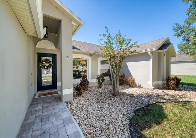 Photo 3 of Single family home for sale at 8 Lakeview Reserve Blvd, Winter Garden, FL 34787 | MLS# O6449759 | Listing updated on 2026-10-21