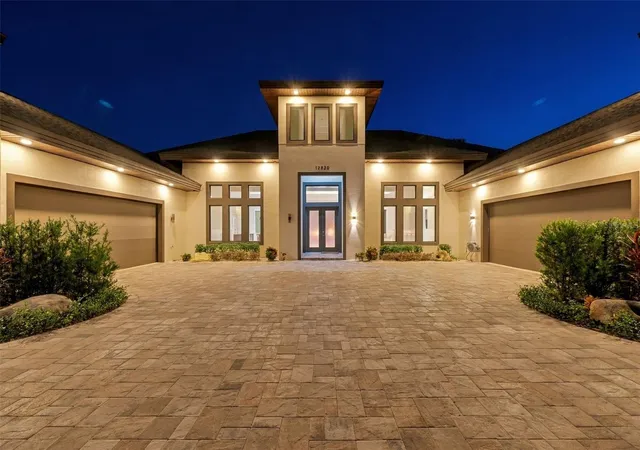 Photo 2 of Single family home for sale at 12820 Seronera Valley Ct, Spring Hill, FL 34610 | MLS# W7890304 | Listing updated on 2026-10-20