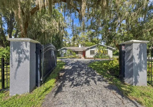 Photo 1 of Single family home for sale at 18306 Crawley Rd, Odessa, FL 33556 | MLS# TB8557898 | Listing updated on 2026-10-15