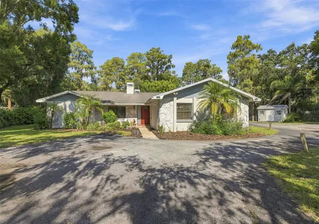Photo 3 of Single family home for sale at 18306 Crawley Rd, Odessa, FL 33556 | MLS# TB8557898 | Listing updated on 2026-10-15