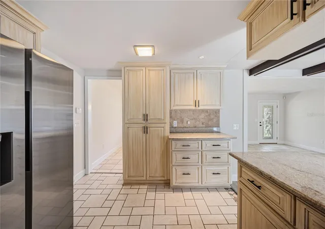Photo 2 of Single family home for sale at 1323 Alyce St, Lakeland, FL 33801 | MLS# L4965775 | Listing updated on 2026-10-28
