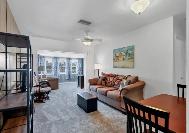 Photo 4 of House for sale at 2905 51st Avenue W, Bradenton, FL 34207 | MLS# A4709520 | Listing updated on 2026-10-20