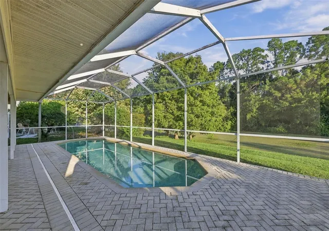 Photo 4 of Single family home for sale at 11109 Clayridge Dr, Tampa, FL 33635 | MLS# TB8557902 | Listing updated on 2026-10-17