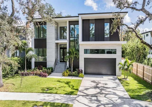 Single family home for sale at 214 S Renellie Dr, Tampa, FL 33609 | MLS# O6449773 | Listing updated on 2026-10-15