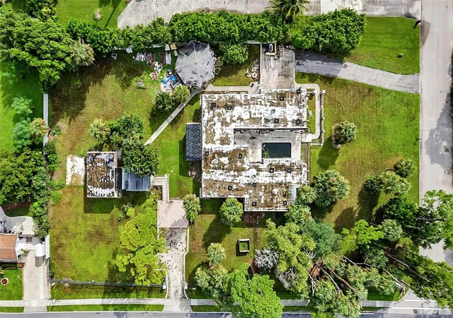 Photo 4 of Single family home for sale at 4231 Erindale Dr, North Fort Myers, FL 33903 | MLS# A4709525 | Listing updated on 2026-10-15