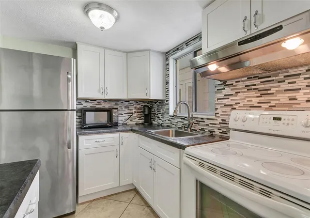 Photo 4 of Condo for sale at 5872 17th Street W #C2, Bradenton, FL 34207 | MLS# TB8557916 | Listing updated on 2026-10-30