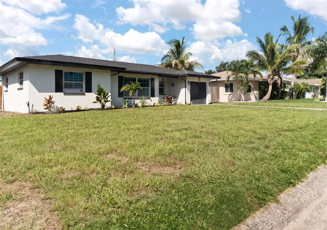 Photo 2 of Single family home for sale at 1432 Lime St, Clearwater, FL 33756 | MLS# TB8557925 | Listing updated on 2026-10-15