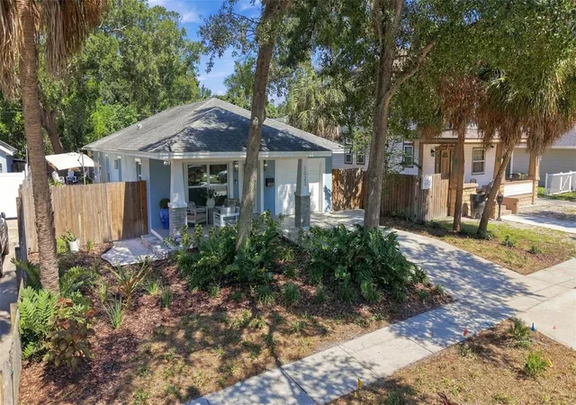 Photo 2 of Single family home for sale at 1023 19th Avenue N, Saint Petersburg, FL 33704 | MLS# TB8557929 | Listing updated on 2026-10-17