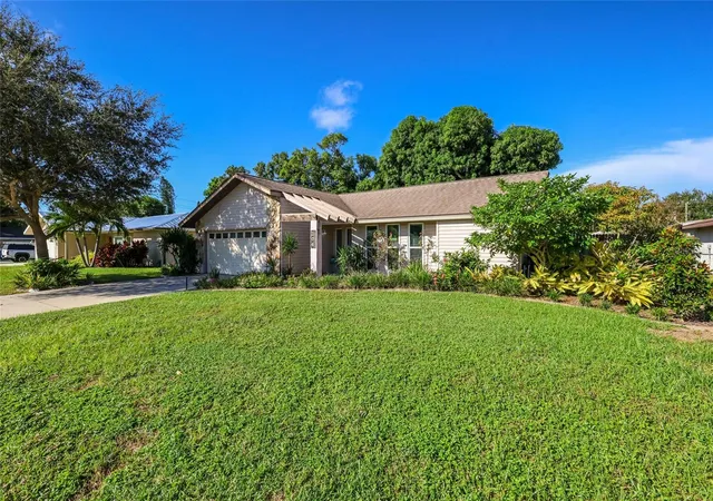Photo 1 of Single family home for sale at 204 46th Street NW, Bradenton, FL 34209 | MLS# A4709536 | Listing updated on 2026-10-27