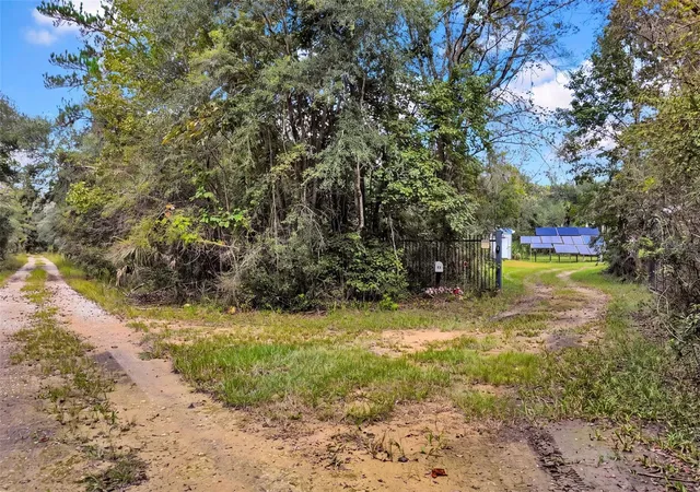 Photo 2 of Manufactured home for sale at 122 SW Tract Buck Trl Rd, Chiefland, FL 32626 | MLS# OM734005 | Listing updated on 2026-10-25