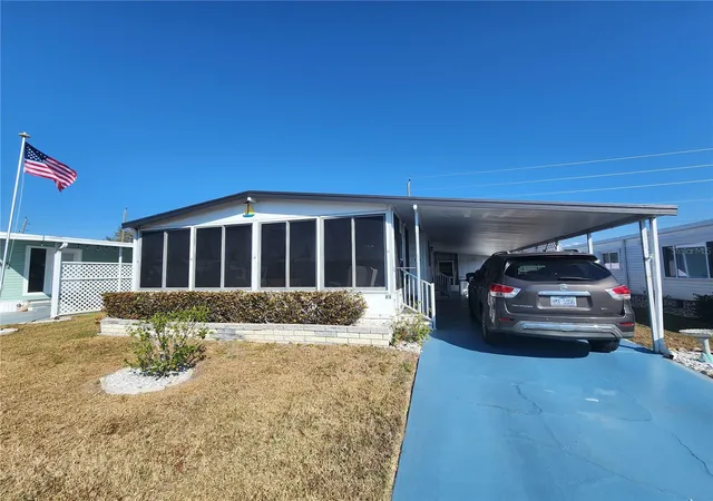 Manufactured home for sale at 808 53rd Avenue E #19, BRADENTON, FL 34203 | MLS# A4709543