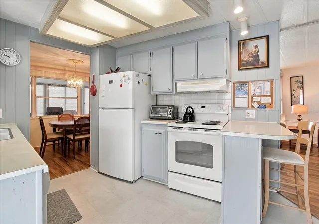 Photo 1 of Manufactured home for sale at 808 53rd Avenue E #19, Bradenton, FL 34203 | MLS# A4709543 | Listing updated on 2026-10-29