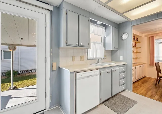 Photo 2 of Manufactured home for sale at 808 53rd Avenue E #19, Bradenton, FL 34203 | MLS# A4709543 | Listing updated on 2026-10-29