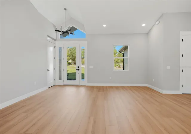 Photo 4 of Single family home for sale at 11250 Humber Rd, Weeki Wachee, FL 34614 | MLS# W7890308 | Listing updated on 2026-10-18