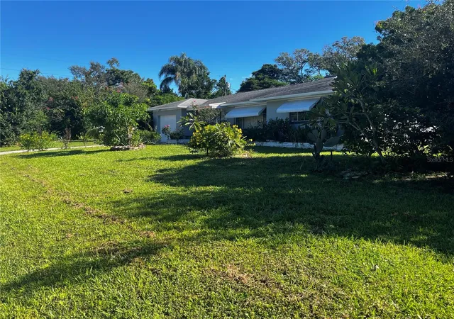 Photo 3 of Single family home for sale at 301 N Corona Ave, Clearwater, FL 33765 | MLS# TB8557952 | Listing updated on 2026-10-21