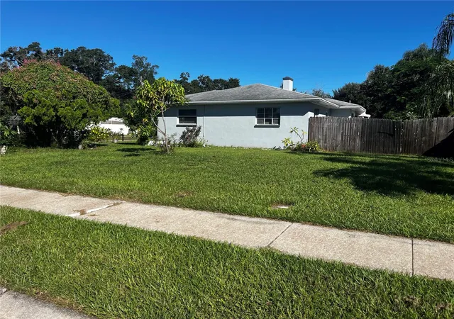 Photo 3 of Single family home for sale at 301 N Corona Ave, Clearwater, FL 33765 | MLS# TB8557952 | Listing updated on 2026-10-21