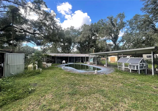 Photo 4 of Manufactured home for sale at 840 & 846 Nashville Rd, Lakeland, FL 33815 | MLS# P4940155 | Listing updated on 2026-10-15