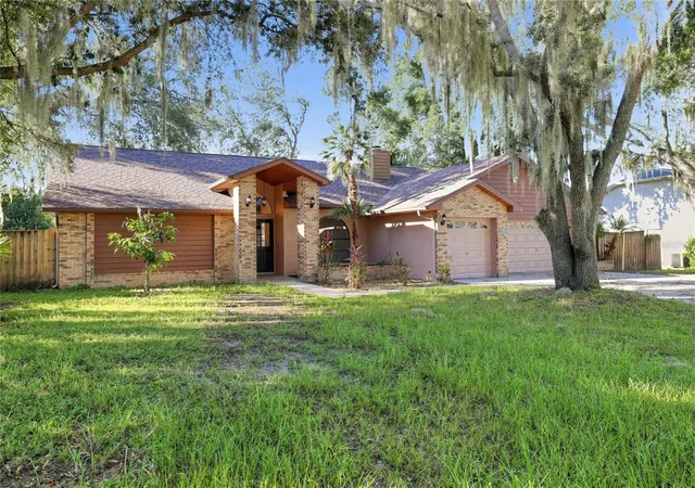 Photo 2 of Single family home for sale at 1005 Hollyberry Ct, Brandon, FL 33511 | MLS# TB8557968 | Listing updated on 2026-10-21