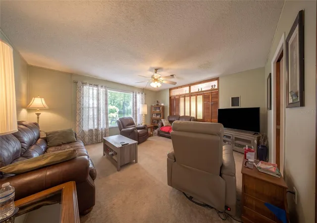 Photo 4 of Single family home for sale at 5718 Clearview Dr, Orlando, FL 32819 | MLS# O6449814 | Listing updated on 2026-10-17