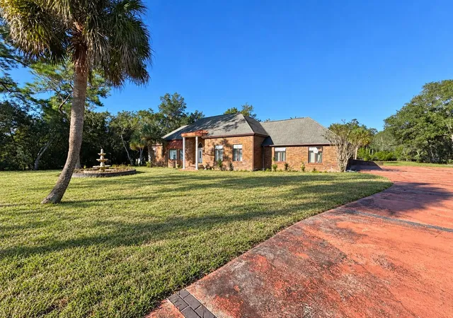 Single family home for sale at 5385 Suwannee Rd, Weeki Wachee, FL 34607 | MLS# TB8557994