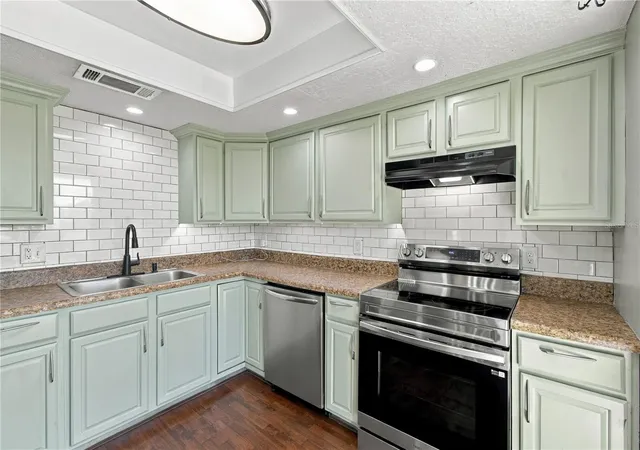 Photo 2 of Single family home for sale at 9914 Surrey Ridge Rd, Orlando, FL 32825 | MLS# O6449820 | Listing updated on 2026-10-20