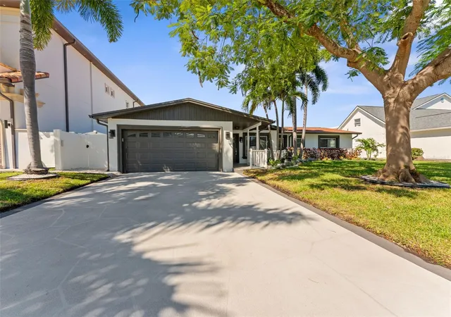 Photo 1 of Single family home for sale at 3912 Fontainebleau Dr, Tampa, FL 33634 | MLS# TB8558000 | Listing updated on 2026-10-28