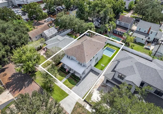 Photo 1 of Single family home for sale at 800 W Harvard St, Orlando, FL 32804 | MLS# O6449823 | Listing updated on 2026-10-21